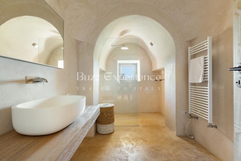 Buzz_Experience-Trulli_Panorama-Ostuni_103