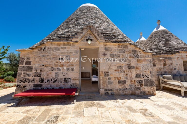 Buzz_Experience-Trulli_Panorama-Ostuni_107