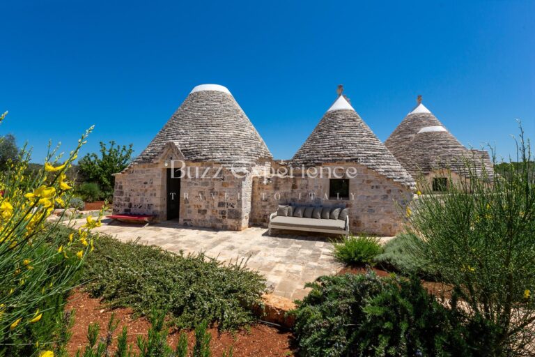 Buzz_Experience-Trulli_Panorama-Ostuni_112