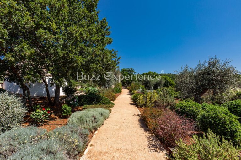 Buzz_Experience-Trulli_Panorama-Ostuni_124
