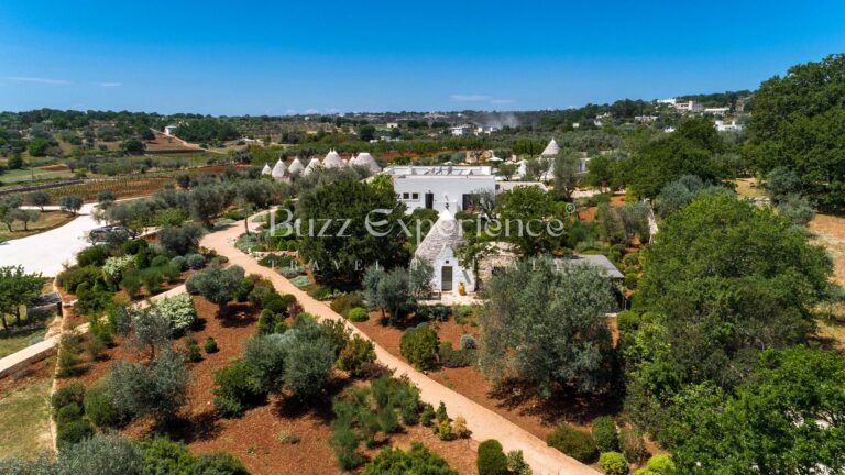 Buzz_Experience-Trulli_Panorama-Ostuni_125