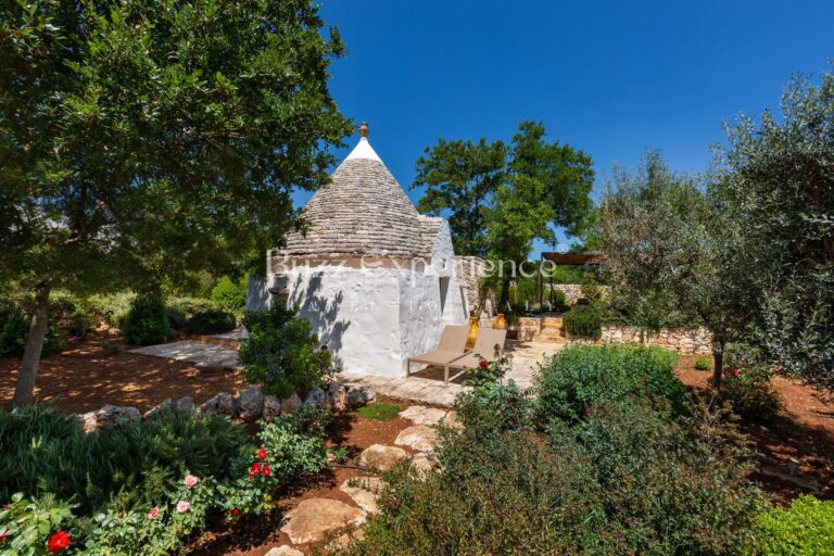 Buzz_Experience-Trulli_Panorama-Ostuni_127