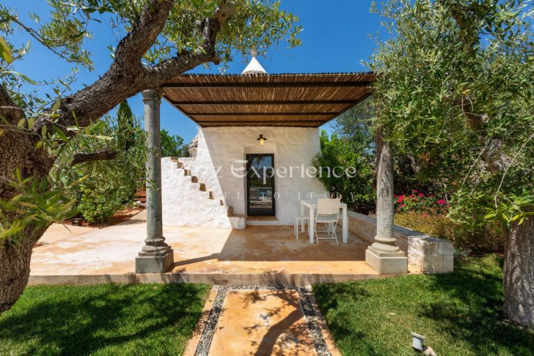 Buzz_Experience-Trulli_Panorama-Ostuni_144