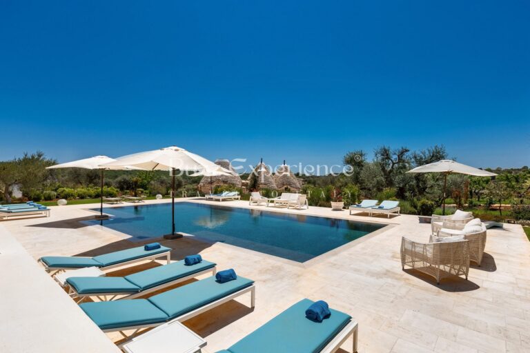 Buzz_Experience-Trulli_Panorama-Ostuni_18