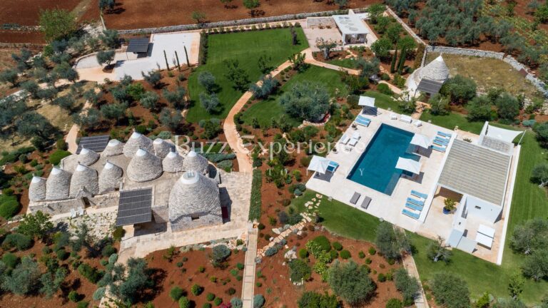 Buzz_Experience-Trulli_Panorama-Ostuni_25