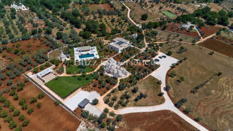 Buzz_Experience-Trulli_Panorama-Ostuni_26