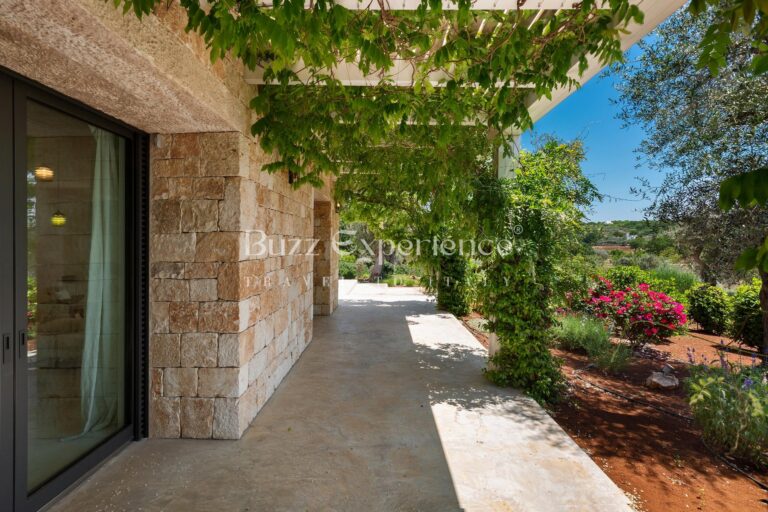 Buzz_Experience-Trulli_Panorama-Ostuni_31