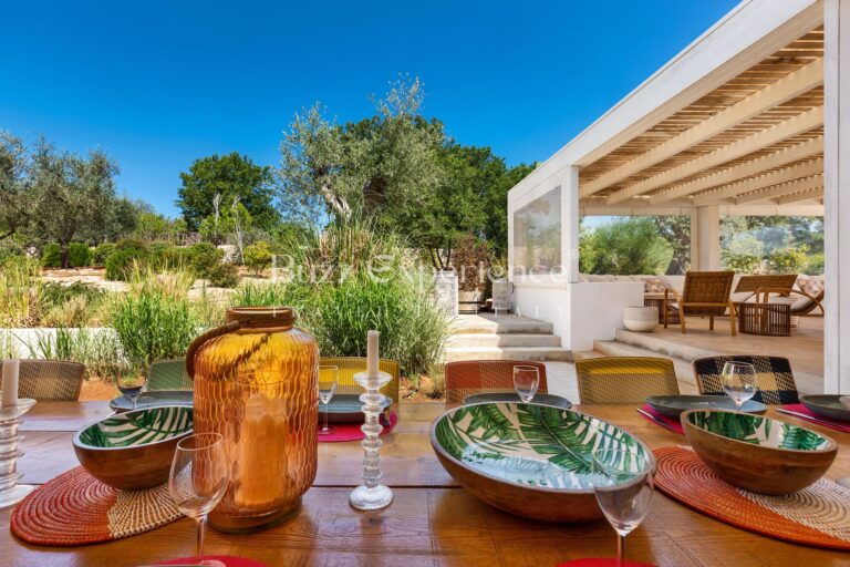 Buzz_Experience-Trulli_Panorama-Ostuni_38