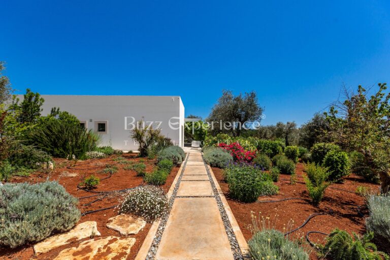 Buzz_Experience-Trulli_Panorama-Ostuni_42