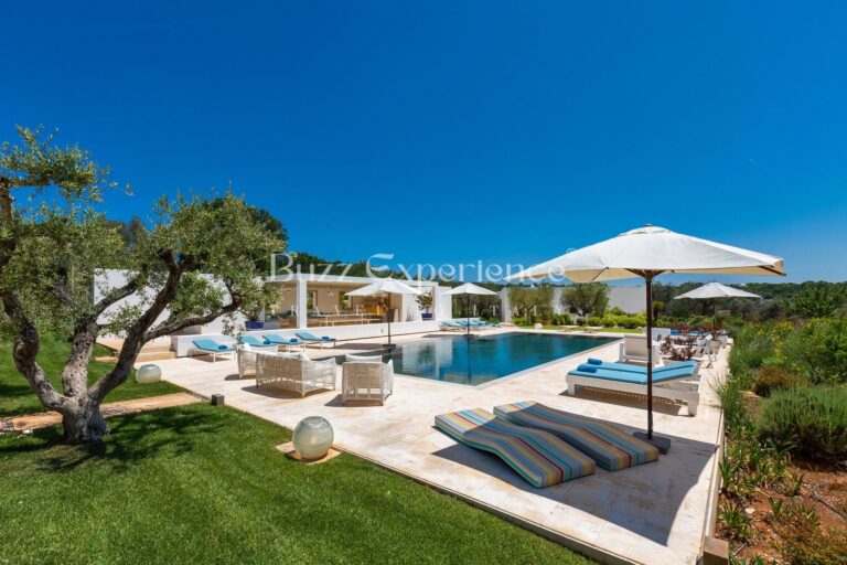 Buzz_Experience-Trulli_Panorama-Ostuni_5